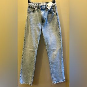Abercrombie 90s Straight Ultra High Rise Jeans